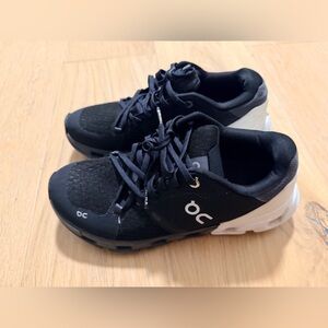 On Running Black and White Athletic Shoes size 8